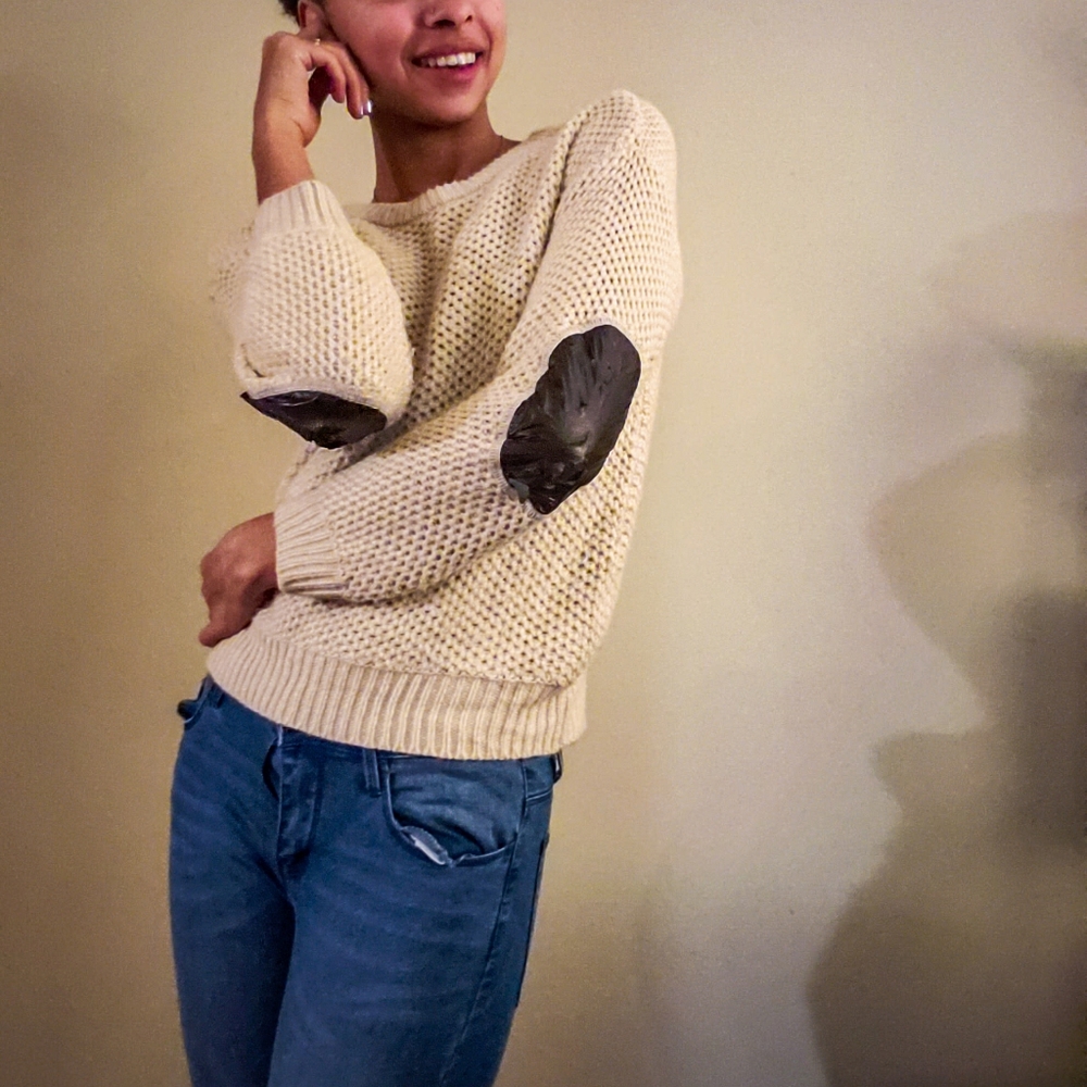 Sweater - Picture 2 of 5